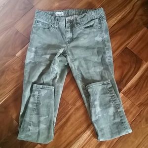 Camo Gap 1969 size 26 always skinny jeans